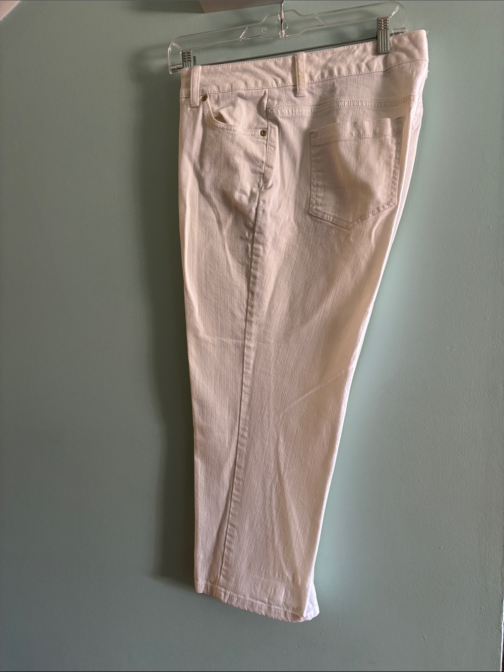 Dana Buchman White Denim Jeans with Gold Nameplate 12 3/4 length